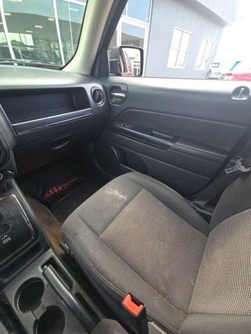 Photo of 2017 Deep Cherry Red Crystal Pearlcoat Jeep Patriot