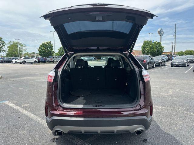 Photo of 2024 Burgundy Velvet Metallic Tinted Clearcoat Ford Edge