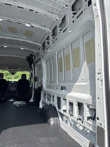 Photo of 2025 Oxford White Ford Transit-350