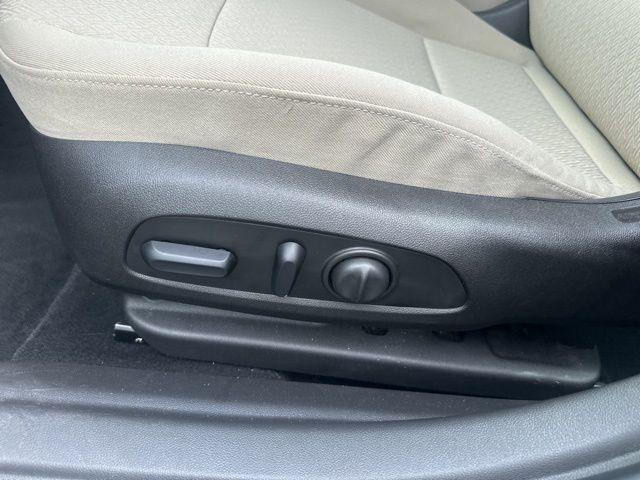 Photo of 2018 Pearl Metallic Buick Regal Sportback