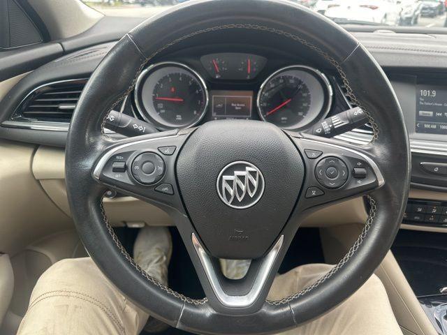 Photo of 2018 Pearl Metallic Buick Regal Sportback