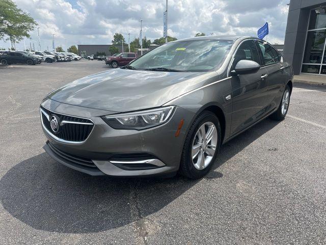 Photo of 2018 Pearl Metallic Buick Regal Sportback