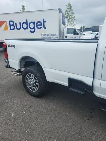 Photo of 2025 Oxford White Ford F-350