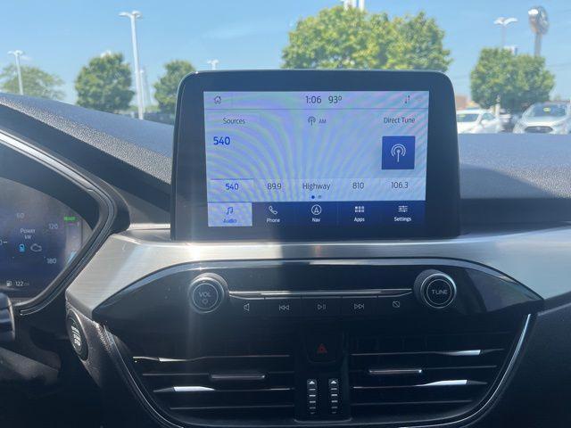 Photo of 2021 Gray Metallic Ford Escape