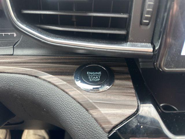 Photo of 2023 Rapid Red Metallic Tinted Clearcoat Ford Explorer