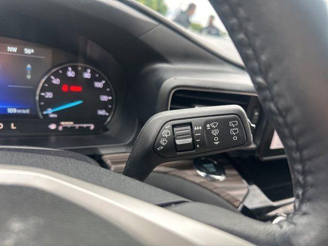 Photo of 2023 Rapid Red Metallic Tinted Clearcoat Ford Explorer