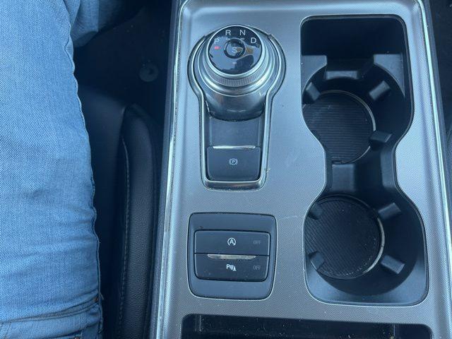 Photo of 2024 Gray Metallic Ford Edge
