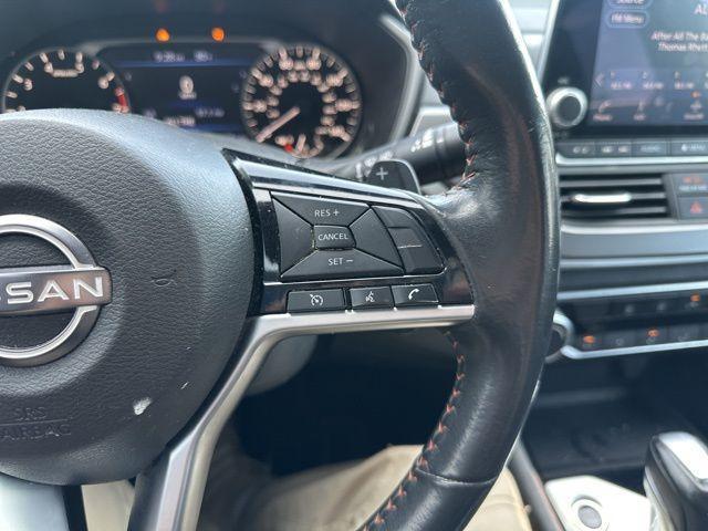 Photo of 2023 Gray Nissan Altima