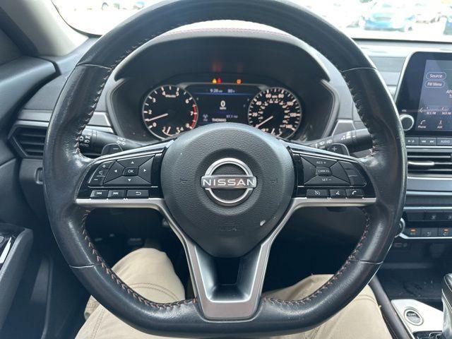 Photo of 2023 Gray Nissan Altima