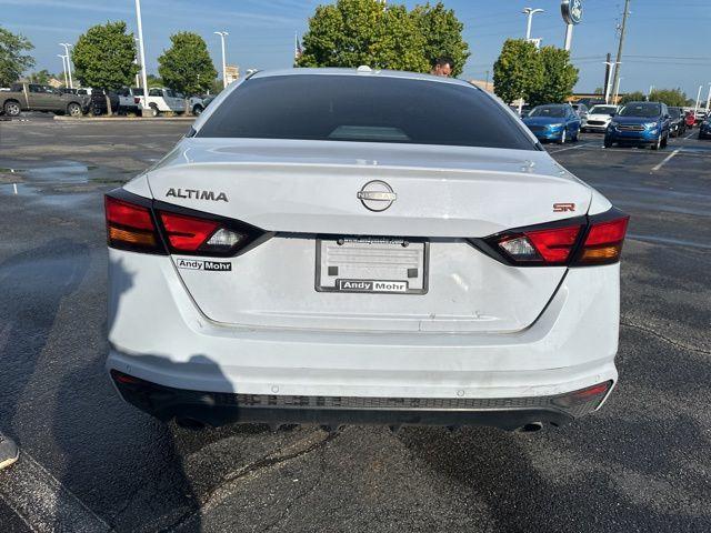 Photo of 2023 Gray Nissan Altima