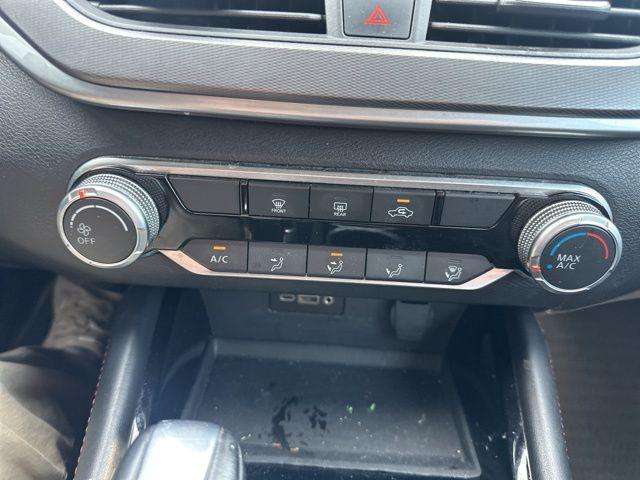 Photo of 2023 Gray Nissan Altima