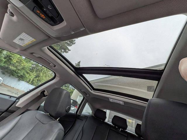 Photo of 2015 White BMW 328 Gran Turismo