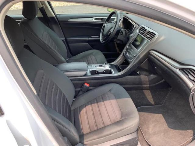 Photo of 2020 Oxford White Ford Fusion