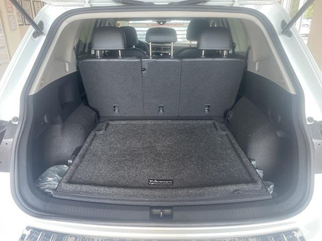 Photo of 2022 Pure White Volkswagen Tiguan