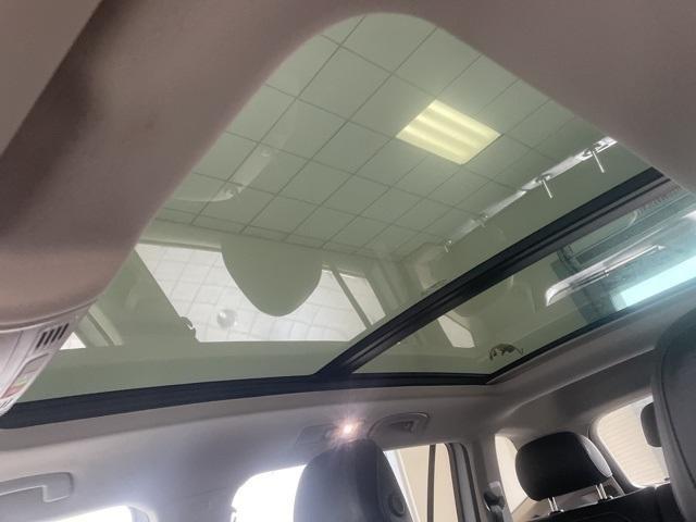 Photo of 2022 Pure White Volkswagen Tiguan