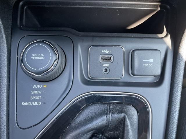 Photo of 2019 Billet Silver Metallic Clearcoat Jeep Cherokee