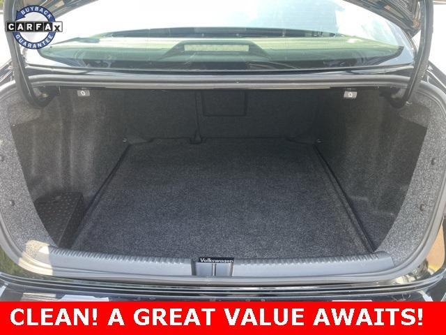 Photo of 2016 Black Volkswagen Jetta