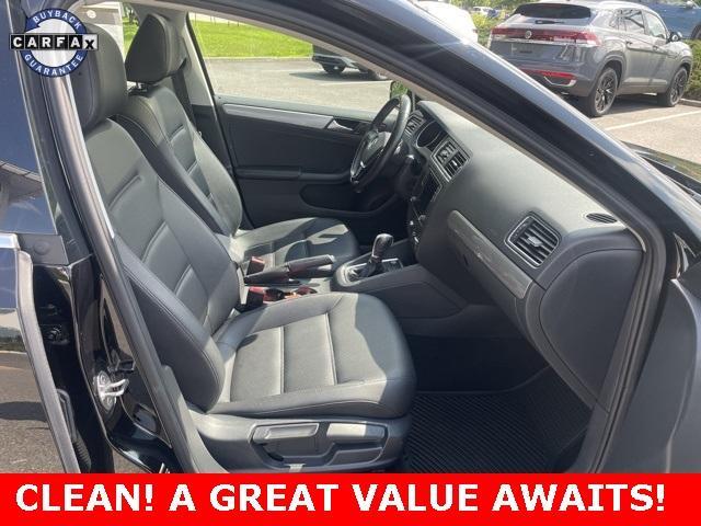 Photo of 2016 Black Volkswagen Jetta