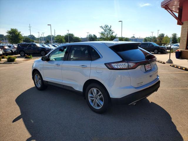 Photo of 2017 White Ford Edge