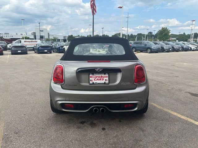 Photo of 2017 Melting Silver Metallic MINI Convertible