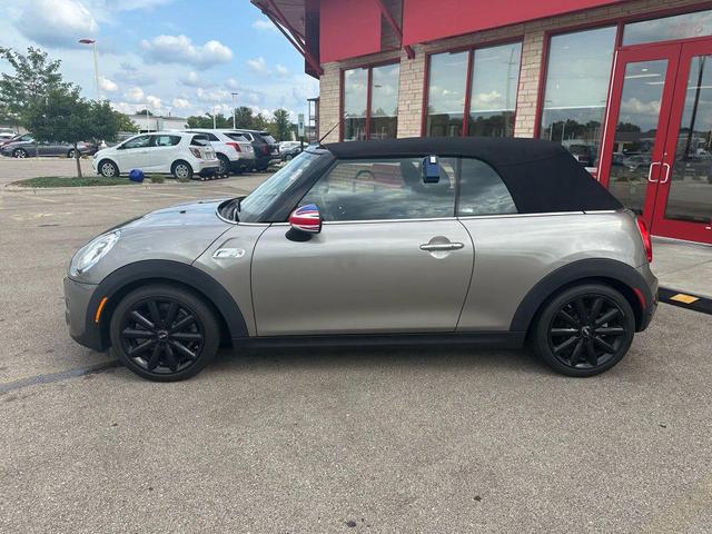 Photo of 2017 Melting Silver Metallic MINI Convertible