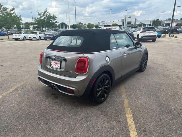 Photo of 2017 Melting Silver Metallic MINI Convertible