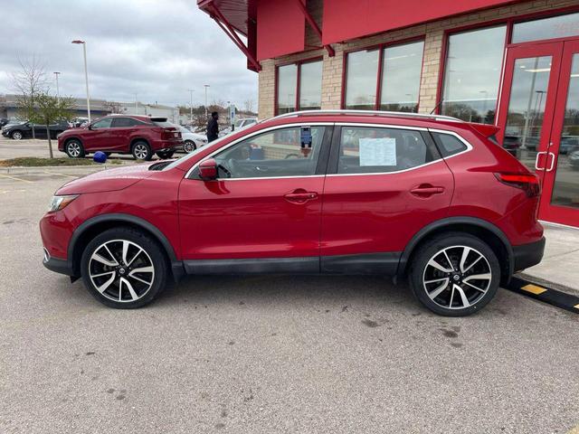 Photo of 2017 Palatial Ruby Nissan Rogue Sport