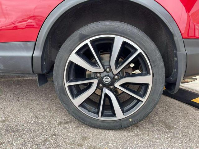 Photo of 2017 Palatial Ruby Nissan Rogue Sport