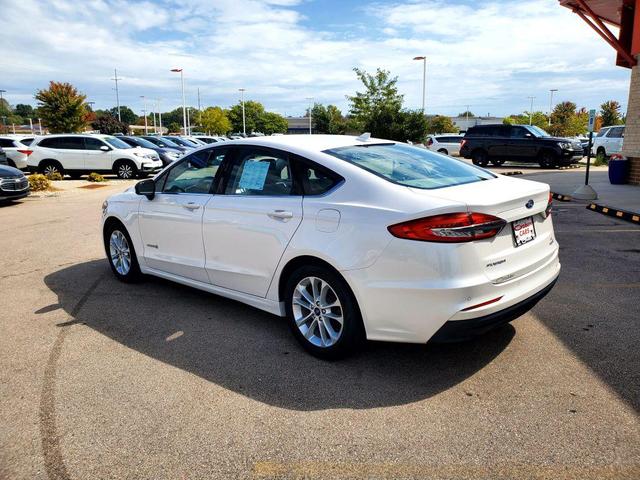 Photo of 2019 White Platinum Metallic Tri-Coat Ford Fusion Hybrid