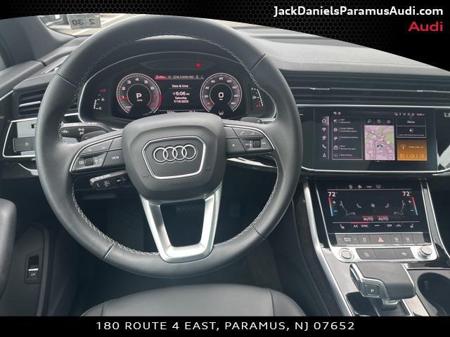Photo of 2025 Glacier White Audi Q7
