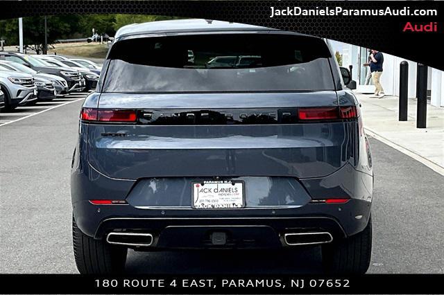 Photo of 2024 Blue Metallic Land Rover Range Rover Sport