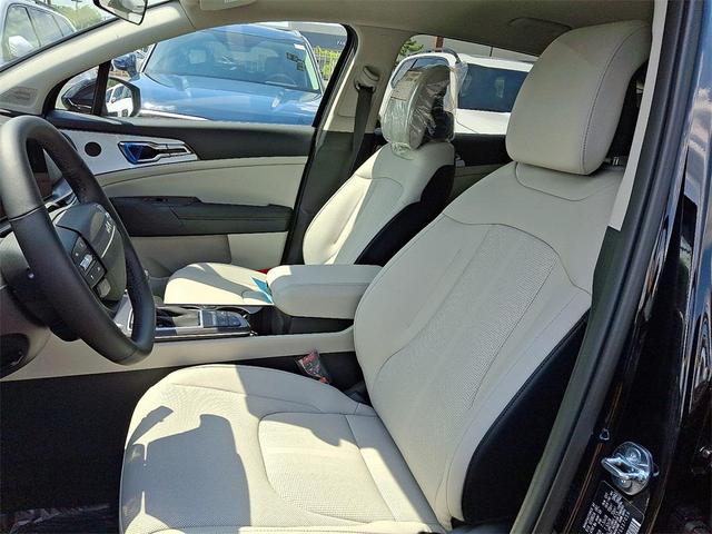 Photo of 2026 Ebony Black Kia Sportage