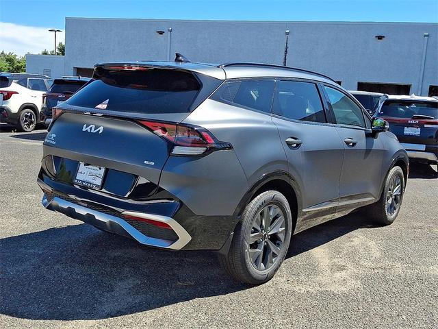 Photo of 2025 Shadow Matte Gray Kia Sportage Hybrid