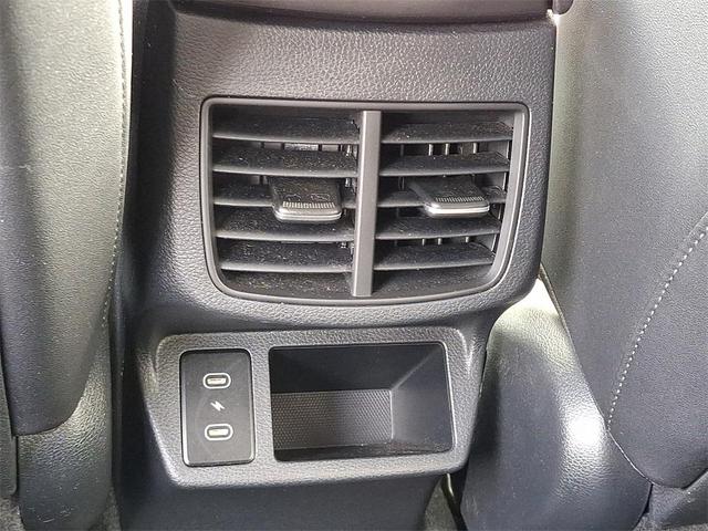 Photo of 2024 Pluton Blue/Black Roof Kia Seltos