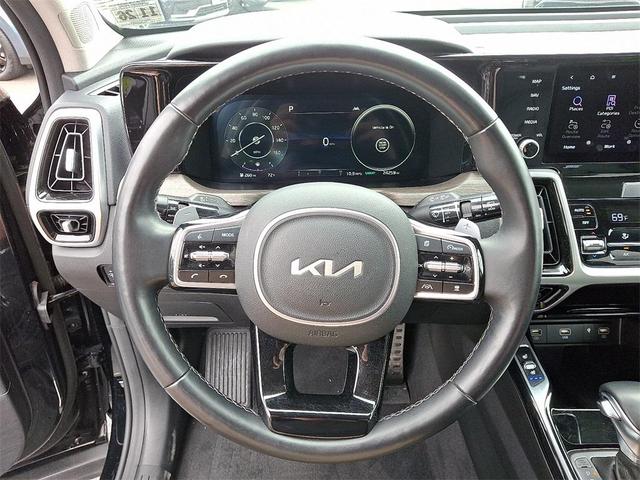Photo of 2022 Ebony Black Kia Sorento
