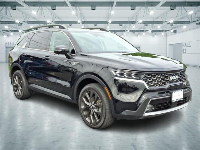 Photo of 2022 Ebony Black Kia Sorento