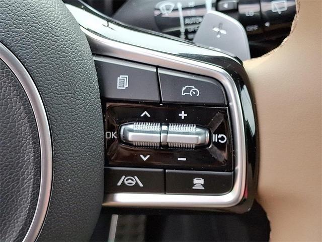 Photo of 2024 Glacial White Pearl Kia Sorento