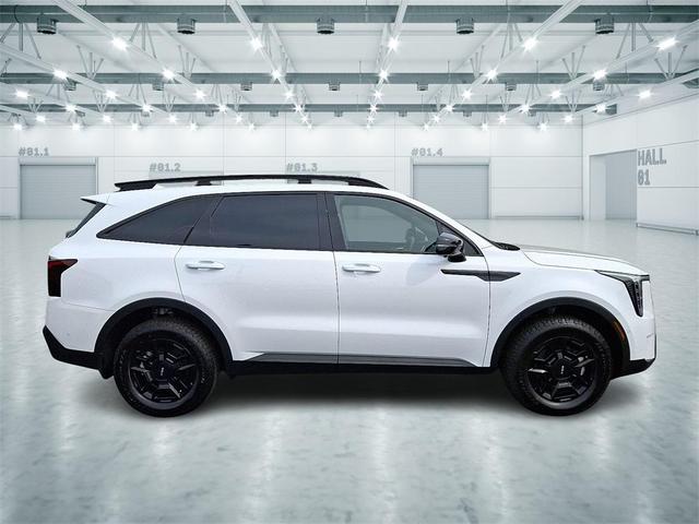 Photo of 2024 Glacial White Pearl Kia Sorento