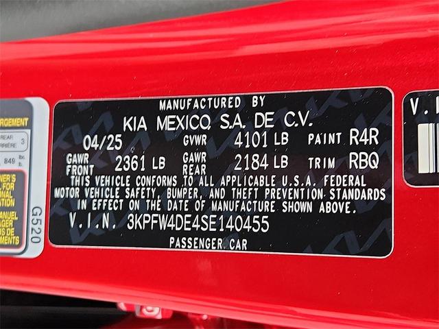 Photo of 2025 Currant Red Kia K4