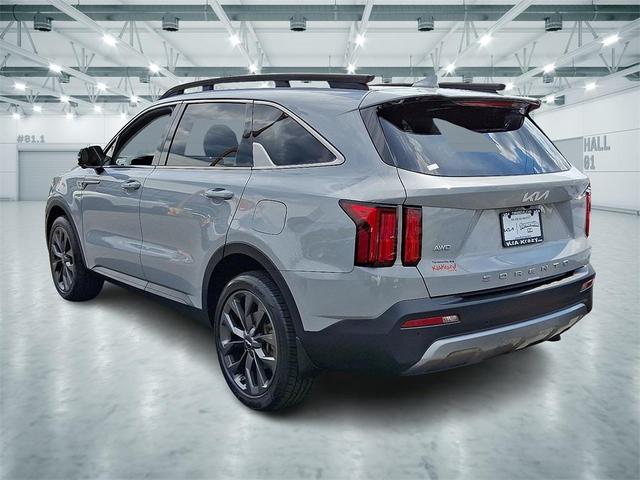Photo of 2022 Wolf Gray Kia Sorento