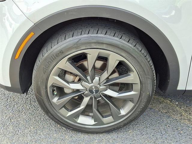 Photo of 2022 Wolf Gray Kia Sorento