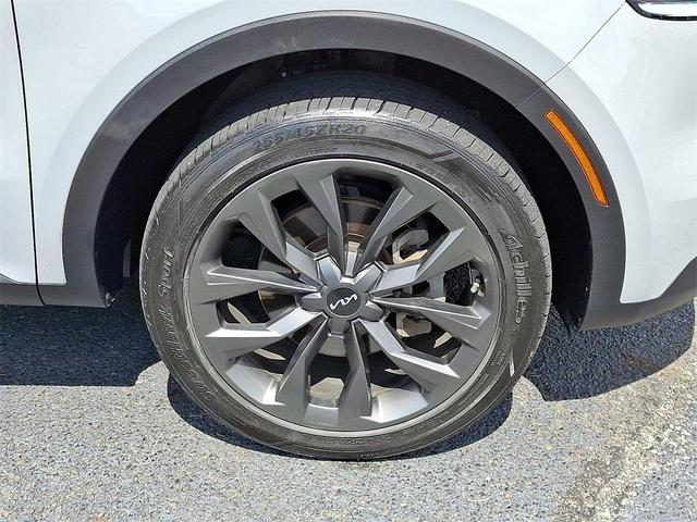 Photo of 2022 Wolf Gray Kia Sorento