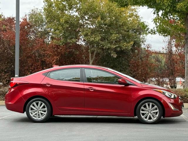 Photo of 2016 Venetian Red Hyundai ELANTRA