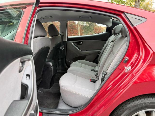 Photo of 2016 Venetian Red Hyundai ELANTRA