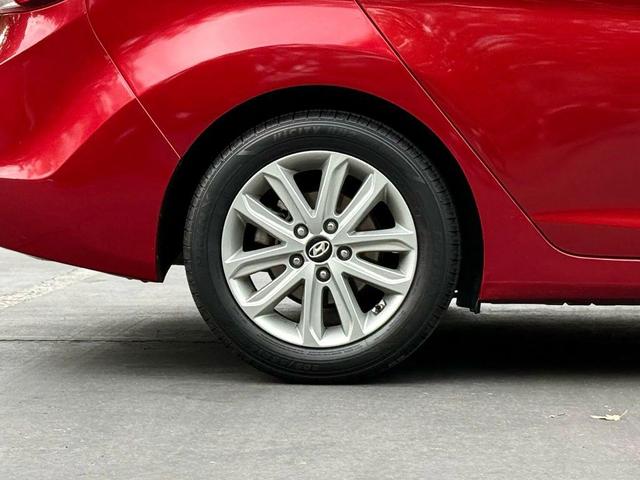 Photo of 2016 Venetian Red Hyundai ELANTRA