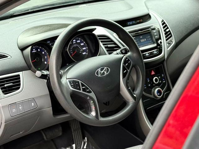 Photo of 2016 Venetian Red Hyundai ELANTRA