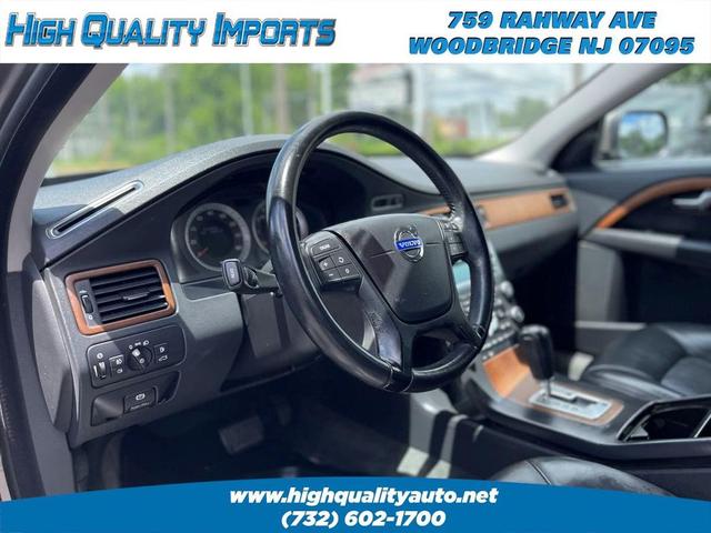 Photo of 2010 Oyster Grey Metallic Volvo XC70