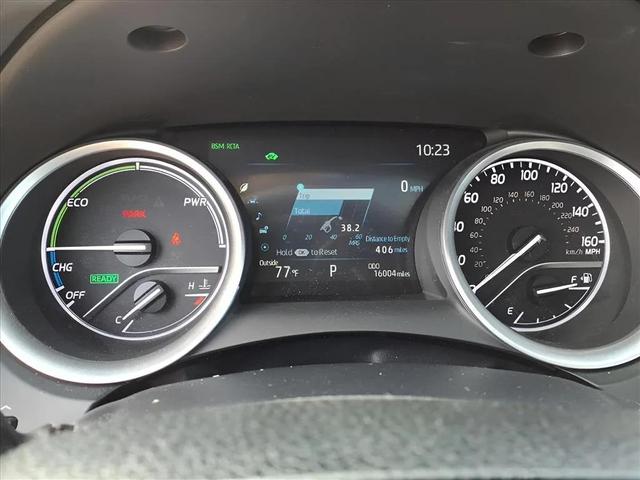 Photo of 2022 Wind Chill Pearl Toyota Camry Hybrid