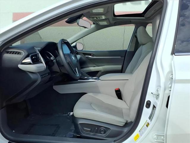 Photo of 2022 Wind Chill Pearl Toyota Camry Hybrid