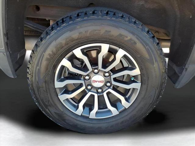 Photo of 2022 Summit White GMC Sierra 1500